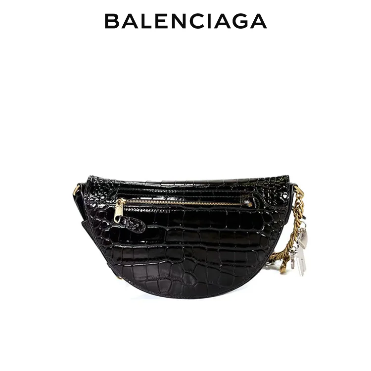 BALENCIAGA巴黎世家女士品牌標識搭配紀念品吊飾黑色牛皮鱷魚紋半月腰包