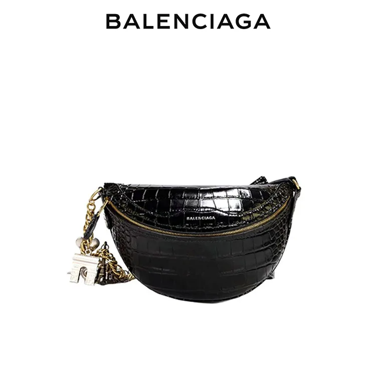 BALENCIAGA巴黎世家女士品牌標識搭配紀念品吊飾黑色牛皮鱷魚紋半月腰包